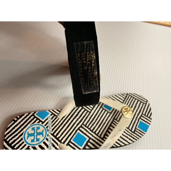 Tory Burch Flip Flops Womens Size 9 Black White Blue Geometric Striped Thong - Picture 5 of 5